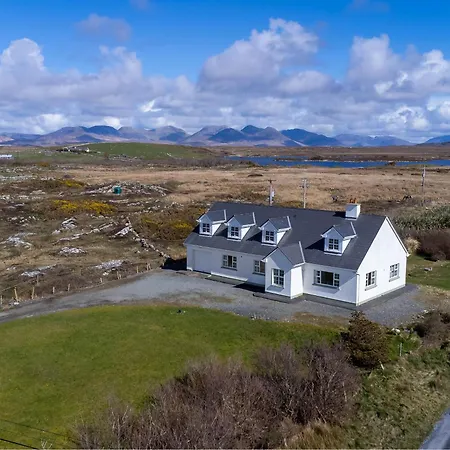 Annerfield House Балликоннили