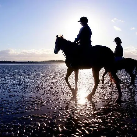 Nyaraló Annerfield House *